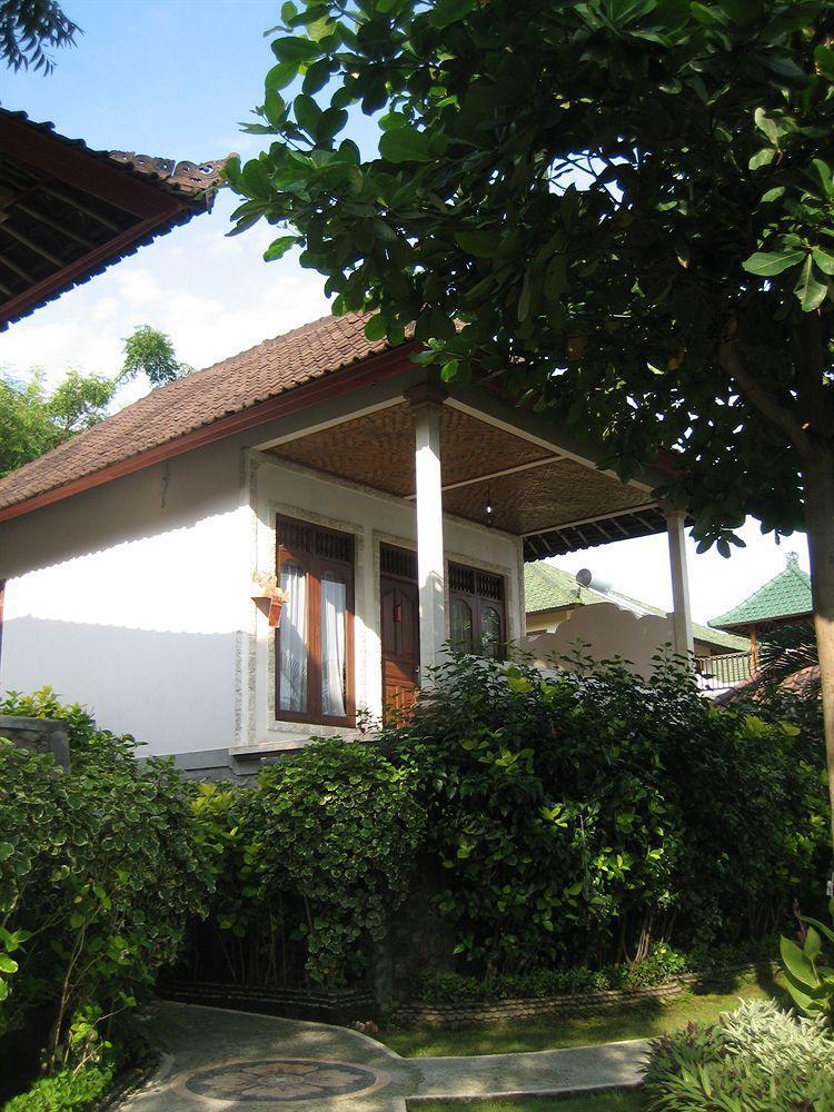 Double One Villas Amed Esterno foto